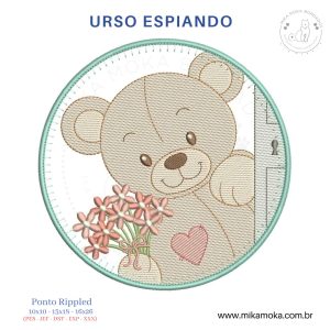 Urso Espiando